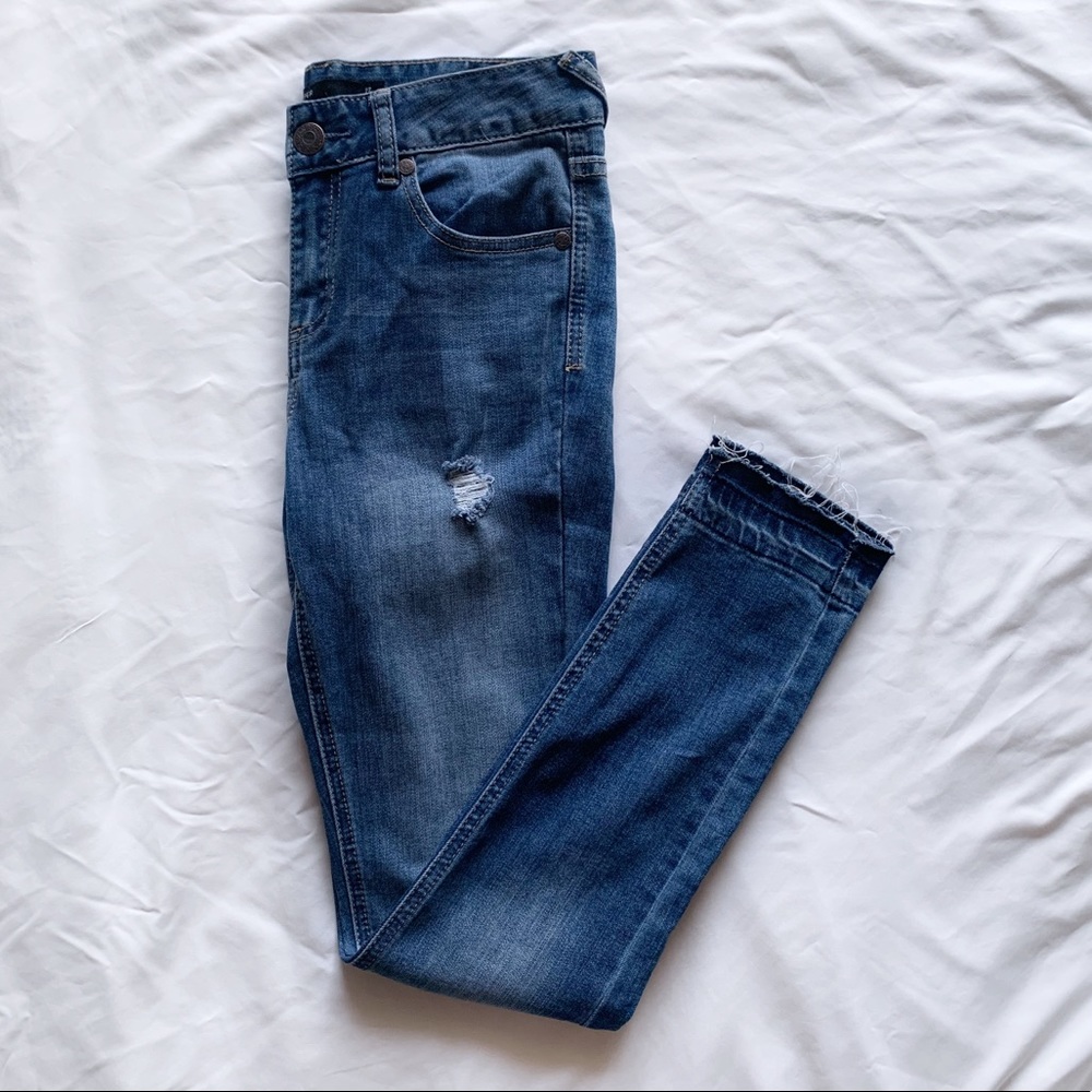 Francesca’s Harper Mid Rise Skinny Jeans